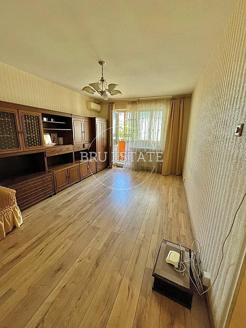 Продаж приємної 2 к кв  Позняки Харківська низький поверх Киев - изображение 1