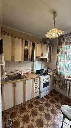 Продаж 2- кімнатної квартири з ремонтом, вул. Симиренка 5 Киев