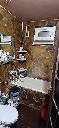 2 кімнатна квартира.Дезайнерскі стіни. Поблизу є все. Тихий район. Харків