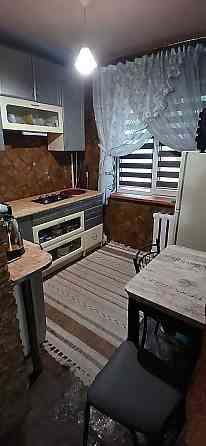 2 кімнатна квартира.Дезайнерскі стіни. Поблизу є все. Тихий район. Харків