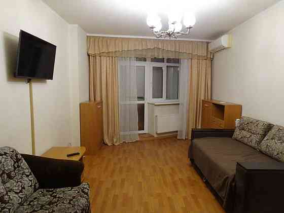 Кубанской Украины, 1к отличная квартира, евроремонт, метро Лесная Київ