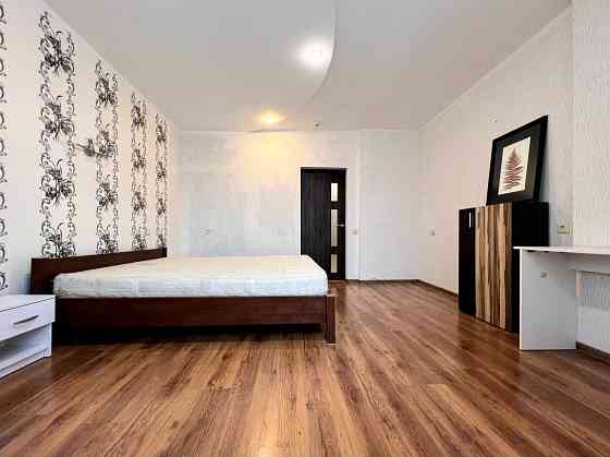 Урлівська 21а, спальня + кухня-вітальня, 1 кімнатна 55м2, м. Осокорки Київ