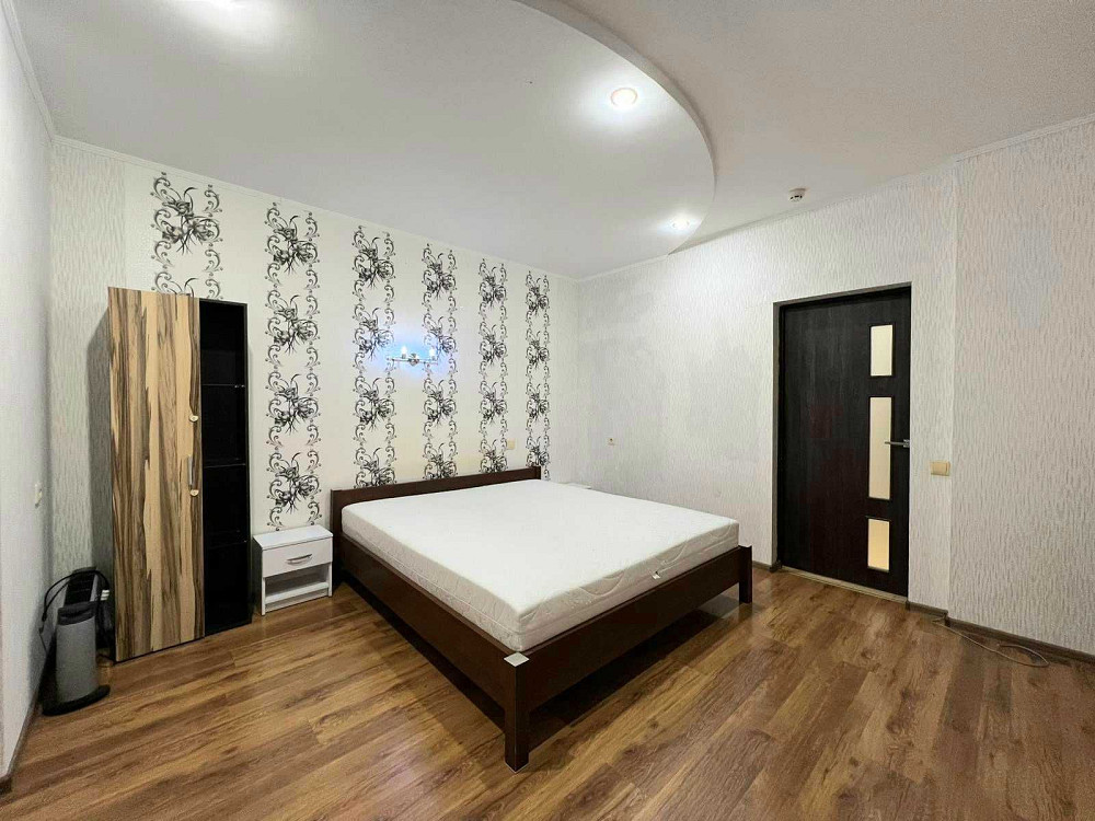 Урлівська 21а, спальня + кухня-вітальня, 1 кімнатна 55м2, м. Осокорки Київ - зображення 3