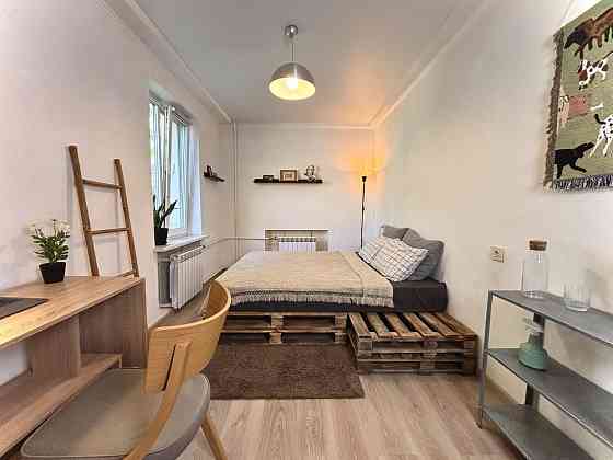 БЕЗ КОМІСІЇ Оренда 2-кімнатна квартира. Метро Звіринецька (1 хвилина!) Киев