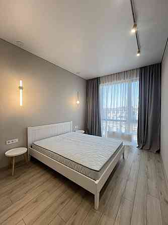 Центр.Оенда.  Сдам 2х ком квартру в ЖК Женева Днепр