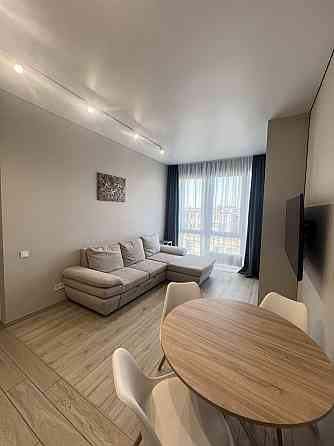 Центр.Оенда.  Сдам 2х ком квартру в ЖК Женева Днепр