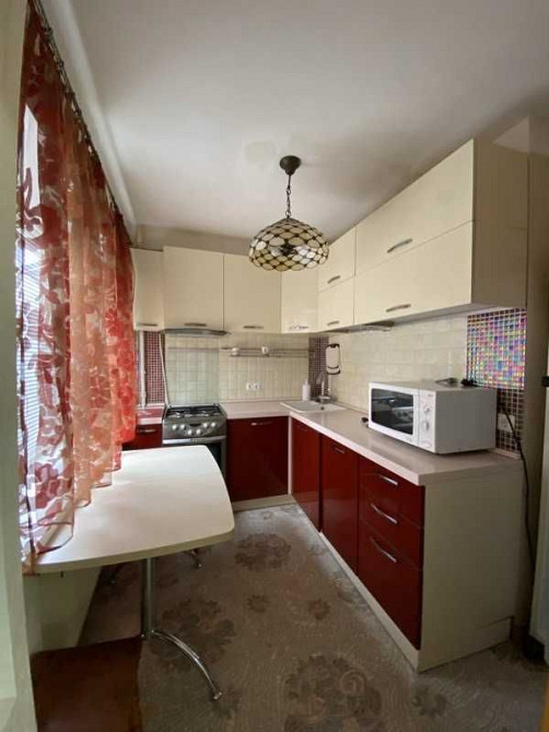 2-кімнатна, 43 м2, вул. Ісаакяна, 2, ст.м. Політехнічний інститут Київ - зображення 1