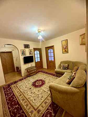 Оренда простороі 3-кімн. Вул. Бальзака,55В Киев