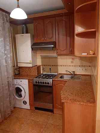 2 кімнатна, нас. пункт Стоянка, 10 км до метро Житомирська, власник Стоянка