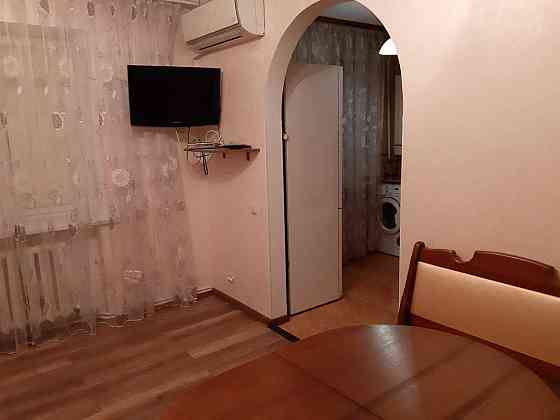 2 кімнатна, нас. пункт Стоянка, 10 км до метро Житомирська, власник Стоянка