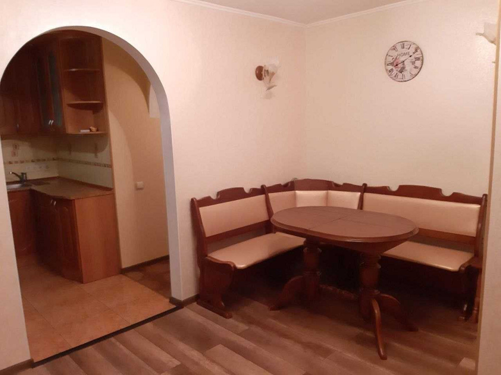 2 кімнатна, нас. пункт Стоянка, 10 км до метро Житомирська, власник Стоянка - зображення 1