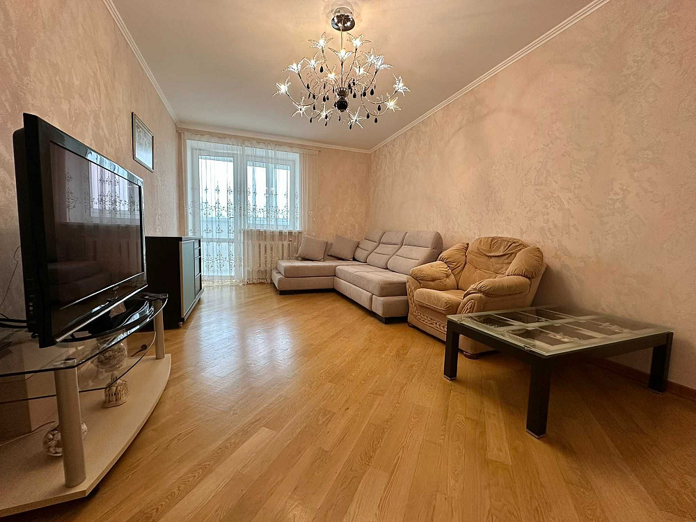 2к. квартира з чудовим ремонтом Турецьке містечко, Севастопольська пл. Київ - зображення 1