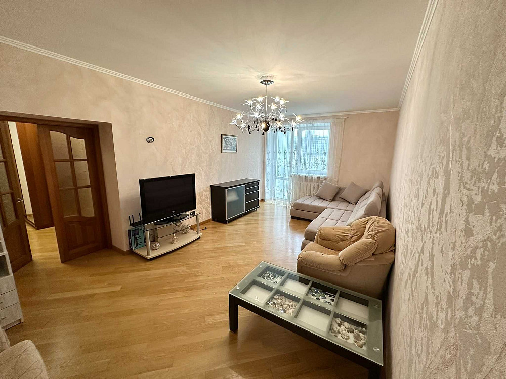 2к. квартира з чудовим ремонтом Турецьке містечко, Севастопольська пл. Київ - зображення 2