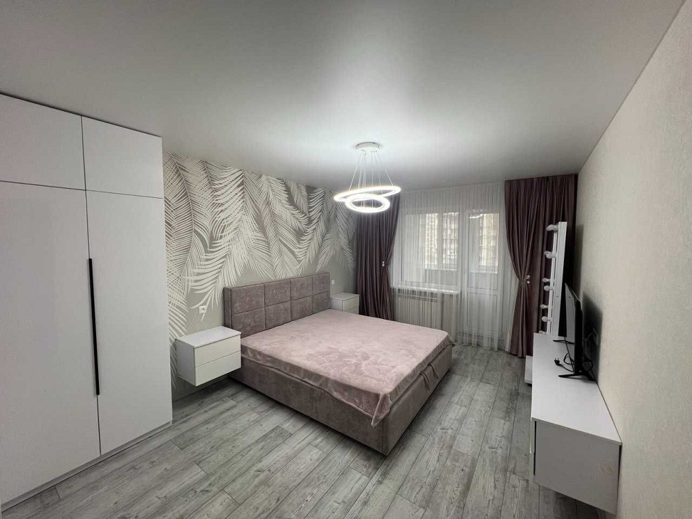 Продаж 3-к квартири з ремонтом 76м2, пр-т Червоної калини 38/10. Без % Киев - изображение 1