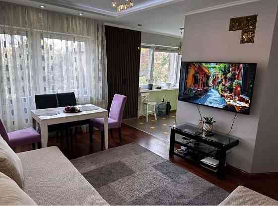 Продається трикімнатна квартира Ужгород