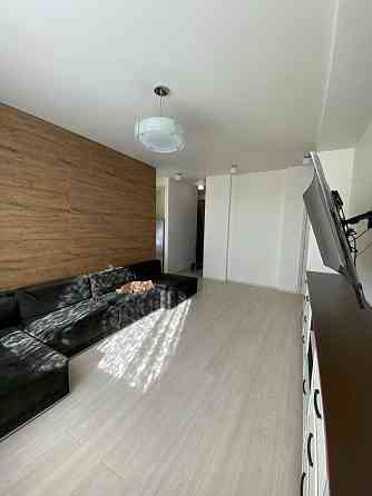 Продаж  3к квартири(92м.кв)Панорамний вид.5 хв від м.Чернігівська Киев