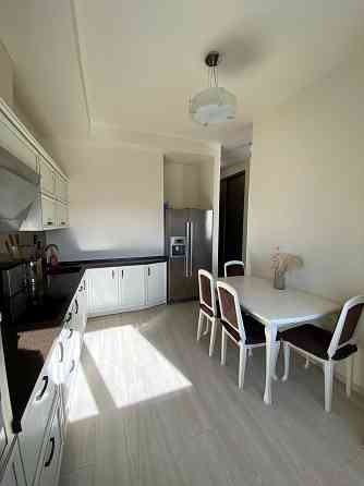 Продаж  3к квартири(92м.кв)Панорамний вид.5 хв від м.Чернігівська Киев