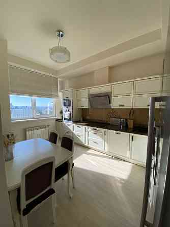 Продаж  3к квартири(92м.кв)Панорамний вид.5 хв від м.Чернігівська Киев