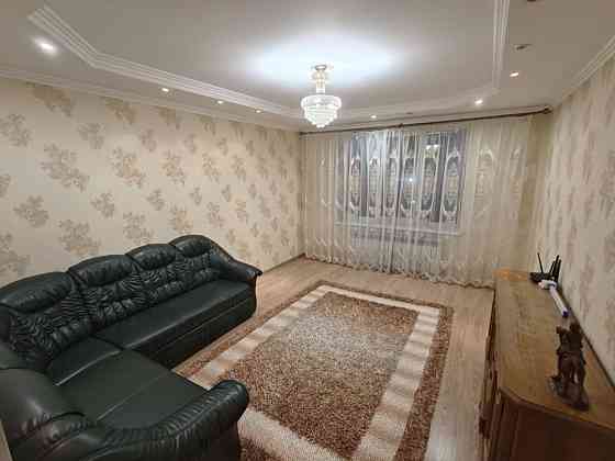 Оренда 3-кімнатної квартири в новобудові + гараж і підвал Черновцы