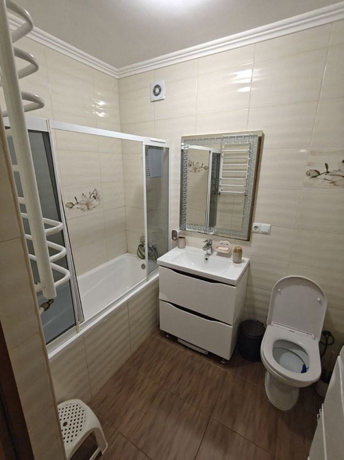 Оренда 3-кімнатної квартири в новобудові + гараж і підвал Черновцы - изображение 3