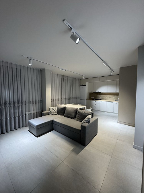 Оренда 2х кім + кухня студія Жк Київський Черновцы - изображение 2