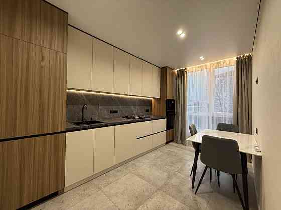 2-кімнатна з усіма меьлями і балконом! Ивано-Франковск