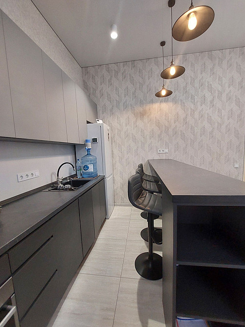 Центр Двокімнатна квартира Миколаїв - зображення 6