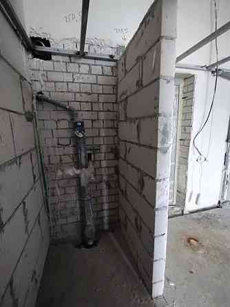 Продам квартиру з чорновим ремонтом м. Академіка Павлова Харків