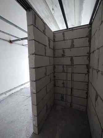 Продам квартиру з чорновим ремонтом м. Академіка Павлова Харків