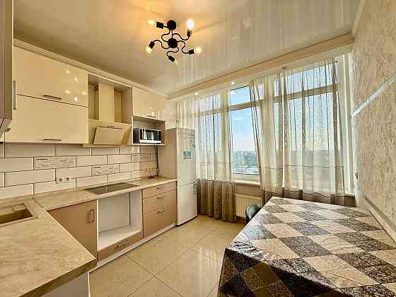 3-комнатная в новострое возле центра с ремонтом Одесса