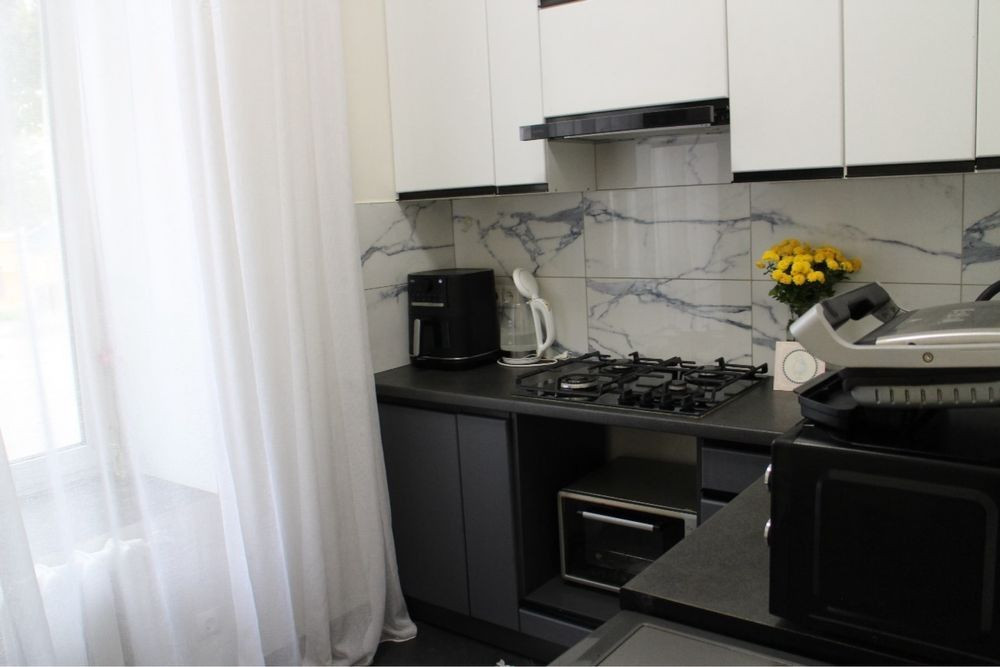 р 1-кімнатна квартира, кутова, з роздільним плануванням Рівне - зображення 2