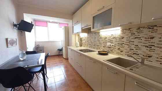 Оренда окремої 2кв -м. Либідська-2 хв.вул.Антоновича 164. Киев