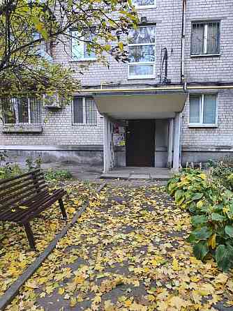 Продам 3 км  квартиру на Титова Дніпро