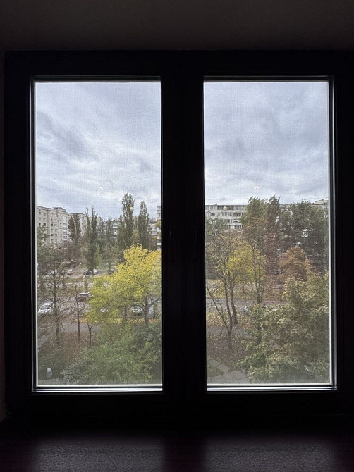 Продається 2-кімнатна квартира з якісним ремонтом у центрі Русанівки Киев - изображение 2