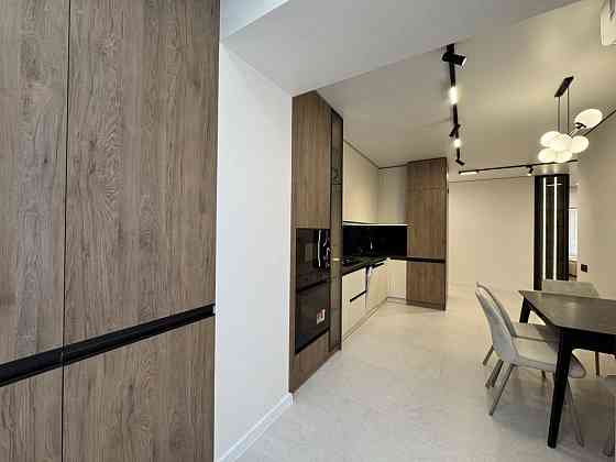 Продам гарну двокімнатну на березі озера Ивано-Франковск