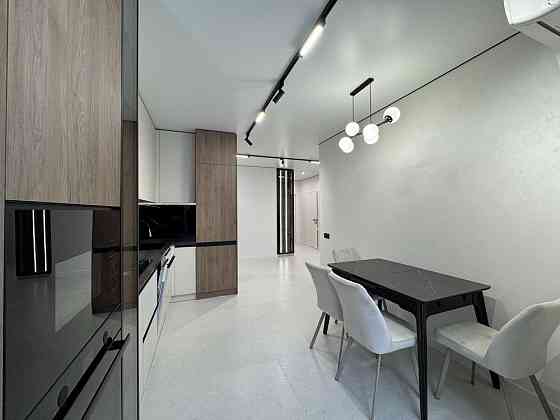 Продам гарну двокімнатну на березі озера Ивано-Франковск