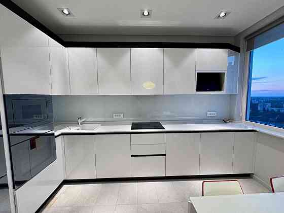 Роскошная 3-спальная квартира в Одессе! Цена снижена! Одесса