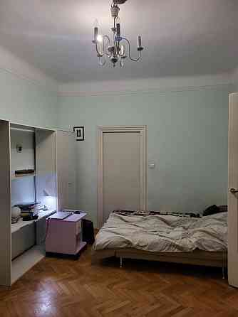 Продаж трикімнатної квартири по вул.Вітовського Львов