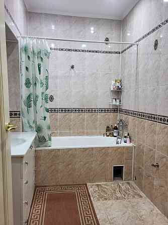 Продаж трикімнатної квартири по вул.Вітовського Львов