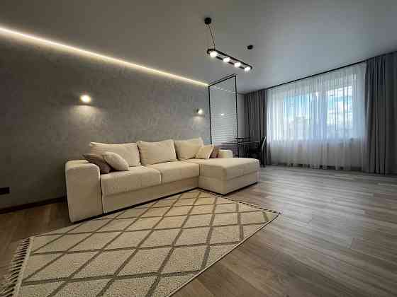 Продам простору 2 кімнатну квартиру на вул. Курбаса Тернопіль