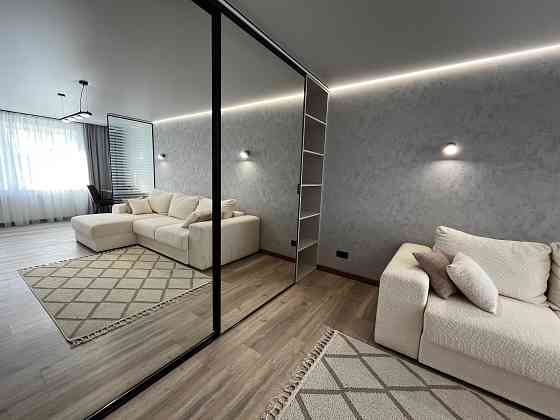 Продам простору 2 кімнатну квартиру на вул. Курбаса Тернопіль