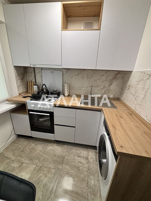 Черемушки. Продам 2 ком.квартиру с ремонтом.Средний этаж/Филатова Одесса - изображение 1