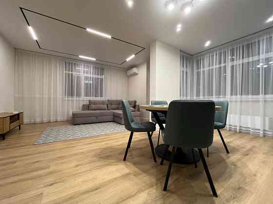 ЖК Варшавський, вул. Ол. Олеся 7, Виноградар, 2 кімна 67кв.м. 5 поверх Киев