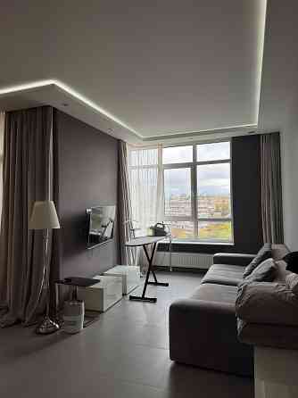 Французький Французский Central Централ Бульвар фонтанів Оренда Центр Киев