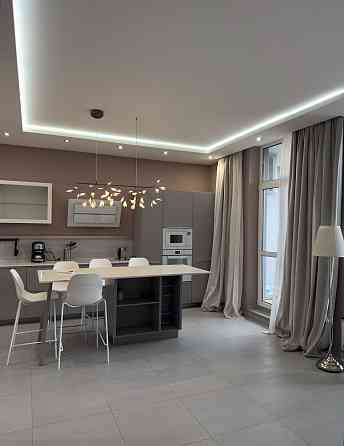 Французький Французский Central Централ Бульвар фонтанів Оренда Центр Киев