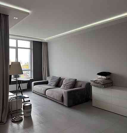 Французький Французский Central Централ Бульвар фонтанів Оренда Центр Киев