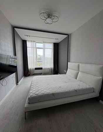 Французький Французский Central Централ Бульвар фонтанів Оренда Центр Киев