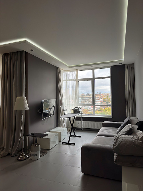 Французький Французский Central Централ Бульвар фонтанів Оренда Центр Киев - изображение 1