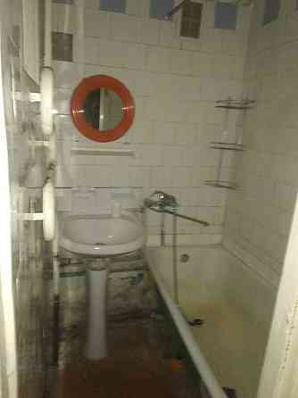 Здам 2 кім. 2 поверх метро либідська 2 хвилини пішки Киев