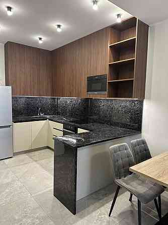 Поділ, 2-шка поруч із метро. Клубний будинок Зелений Замок Киев